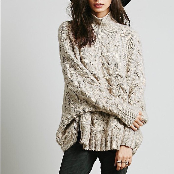 Nwot Vici Lovestitch Cable Knit Sweater 